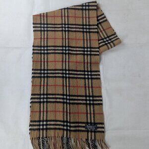 Burberry Classic Check Lambswool Scarf | Beige | Luxury